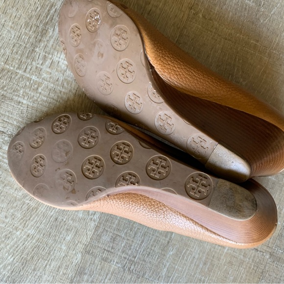 Tory Burch Women’s Selma Open Toe Wedge sandal shoe sz 9.5 beige 2.5” logo - Picture 12 of 15